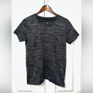 Lululemon Lightweight Swiftly Tech Short Sleeve Workout Shirt Size S